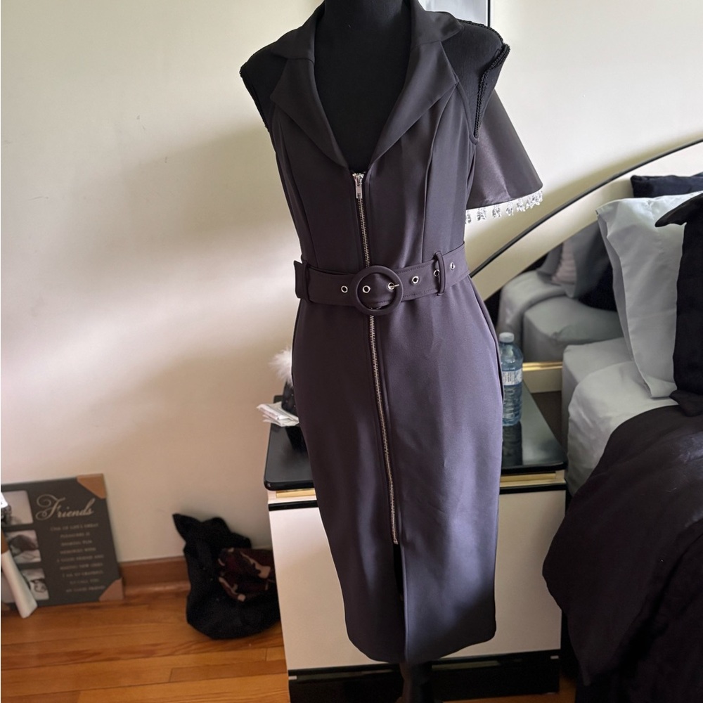 Elegant Black Zipper Dress